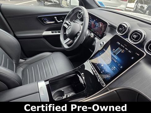 Used 2025 Mercedes-Benz GLC 350e 4MATIC image 32