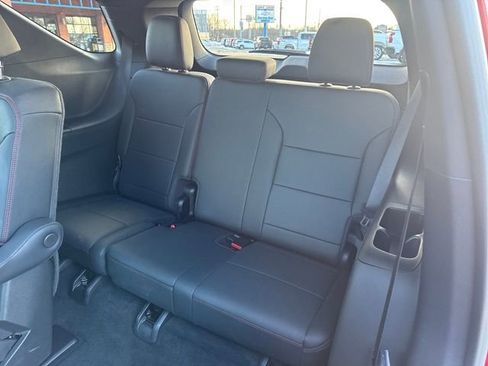 Used 2024 Chevrolet Traverse RS image 31