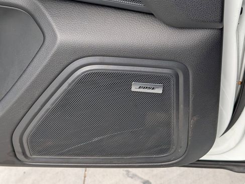 Used 2025 Porsche Macan T image 17