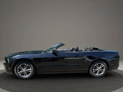 Used 2014 Ford Mustang Premium RWD image 8