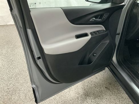 Used 2024 Chevrolet Equinox LT w/ LPO, Floor Liner Package image 15
