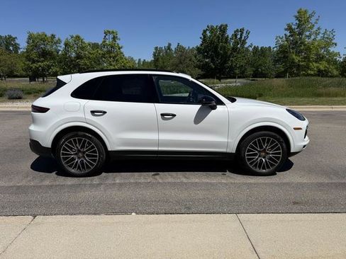 Used 2019 Porsche Cayenne AWD/4WD image 8