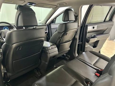 Used 2024 Hyundai Santa Fe Limited AWD/4WD image 12