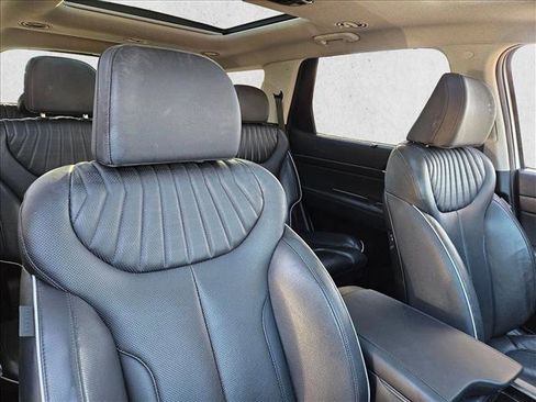 Used 2023 Hyundai Palisade Limited w/ Cargo Package image 22