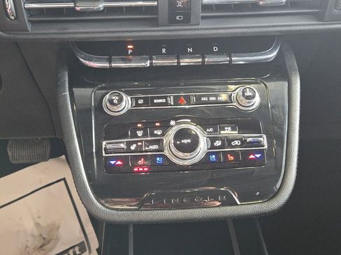 Used 2022 Lincoln Corsair Reserve w/ Equipment Group 201A image 19