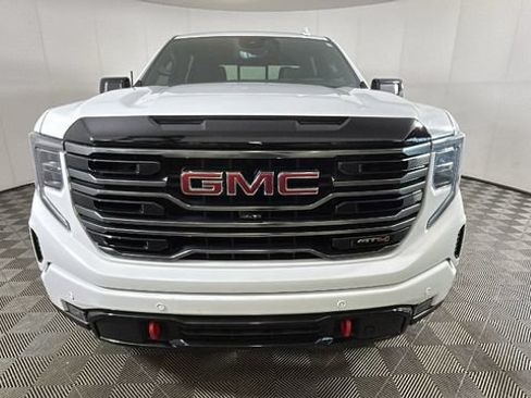 Used 2025 GMC Sierra 1500 AT4 w/ AT4 Premium Package AWD/4WD image 7