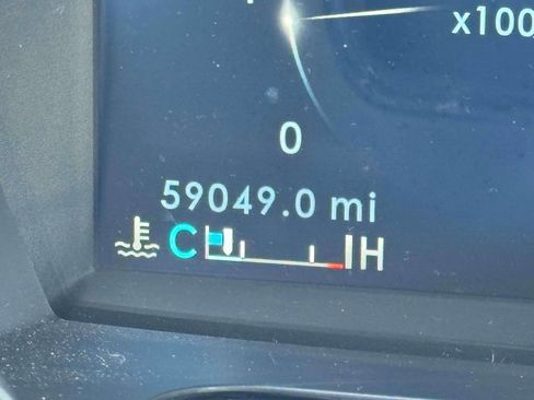 Used 2023 Lincoln Corsair AWD w/ Rear Removable Package Tray image 24