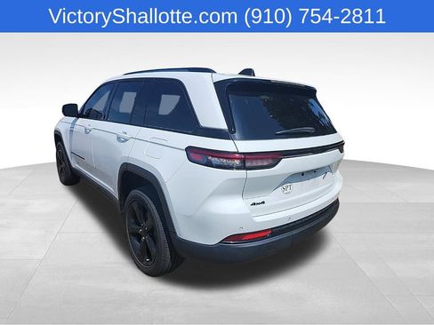 Certified 2023 Jeep Grand Cherokee Altitude AWD/4WD image 23