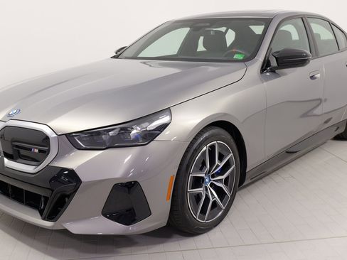Used 2025 BMW i5 M60 image 6