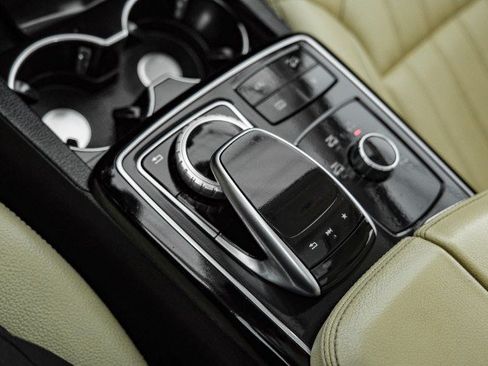 Used 2018 Mercedes-Benz GLS 450 4MATIC image 25