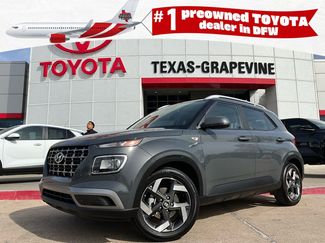 Used 2025 Hyundai Venue SEL video 1