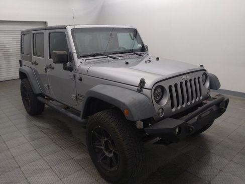 Used 2018 Jeep Wrangler Unlimited Sport AWD/4WD image 13