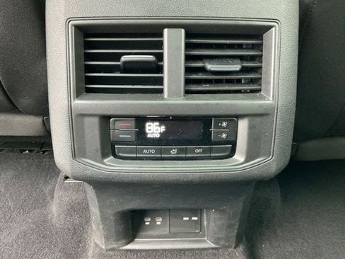 Used 2021 Volkswagen Atlas SE image 22