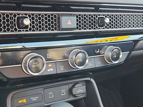 Certified 2025 Honda Civic Sport image 15