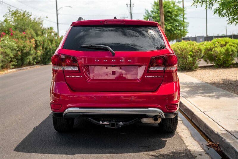 Used 2020 Dodge Journey Crossroad FWD image 4
