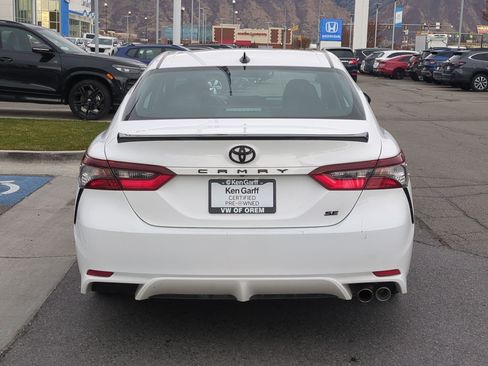 Used 2023 Toyota Camry SE image 7