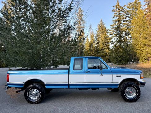 Used 1994 Ford F250 XLT image 5