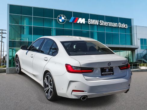 Used 2023 BMW 330i Sedan w/ Parking Assistance Package RWD image 6