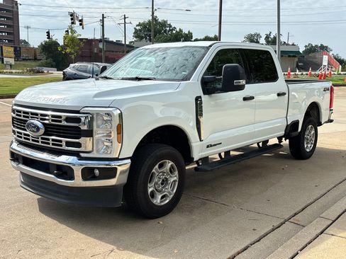 Used 2026 Ford F250 XLT AWD/4WD image 4