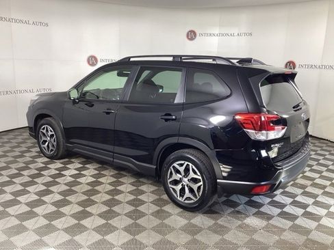 Used 2019 Subaru Forester Premium image 6