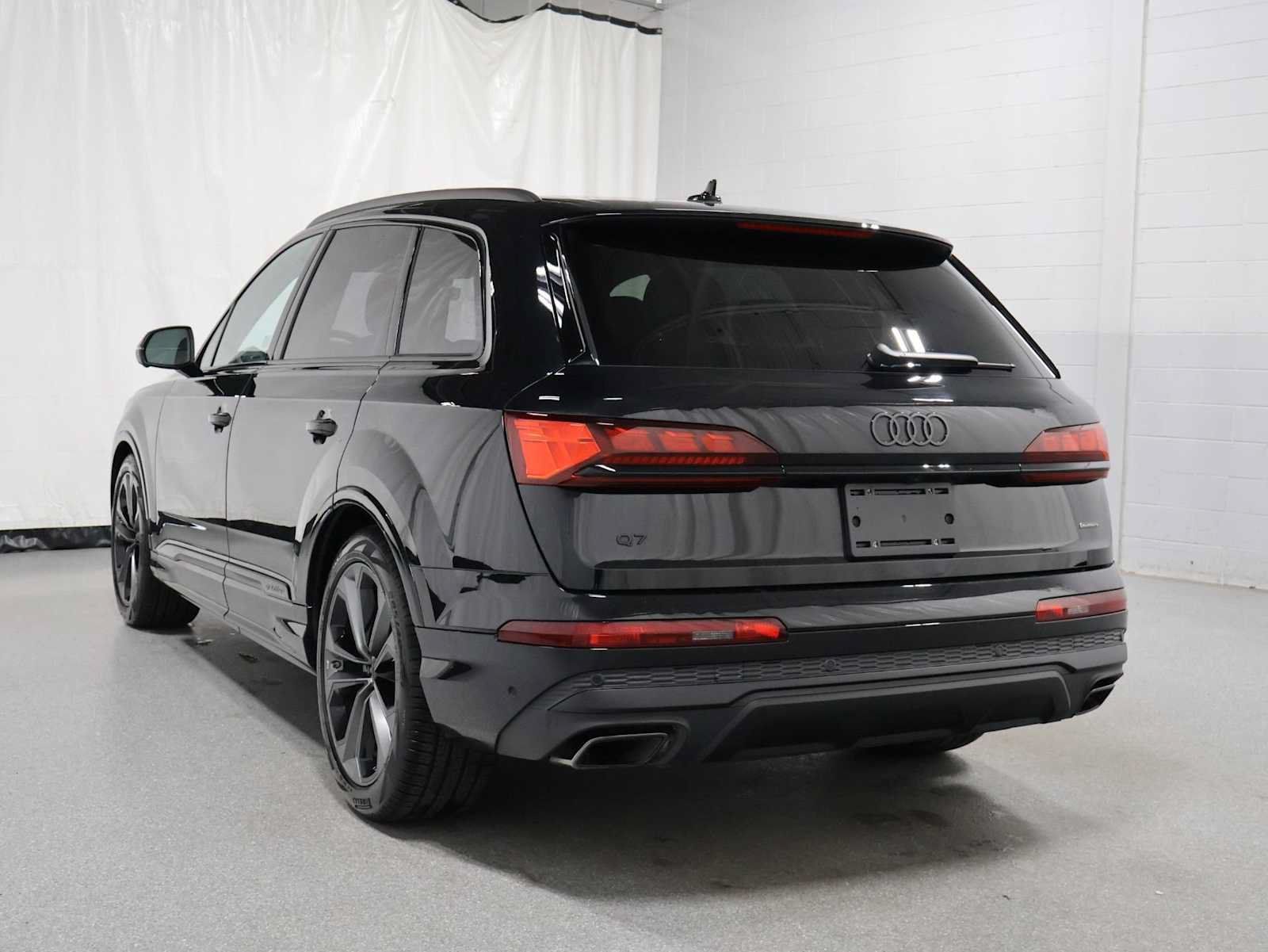Used 2026 Audi Q7 3.0T Prestige w/ Prestige Package AWD/4WD image 3