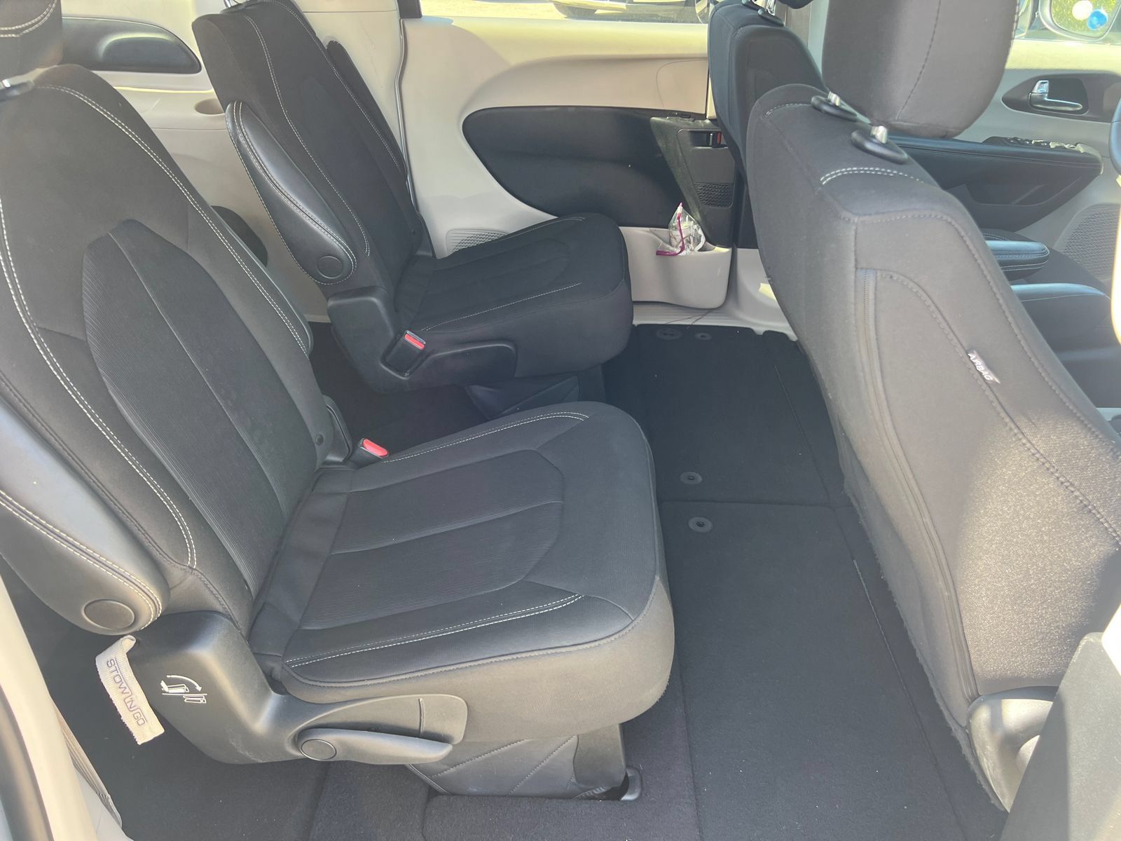 Used 2022 Chrysler Voyager LX FWD image 15