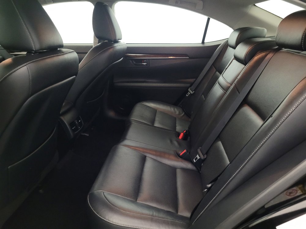 Used 2015 Lexus ES 350 w/ Luxury Package FWD image 18