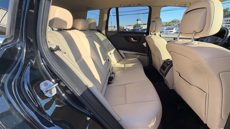 Used 2015 Mercedes-Benz GLK 350 4MATIC image 37