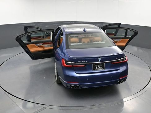 Used 2022 BMW ALPINA B7 xDrive w/ Luxury Rear Seating Package image 40