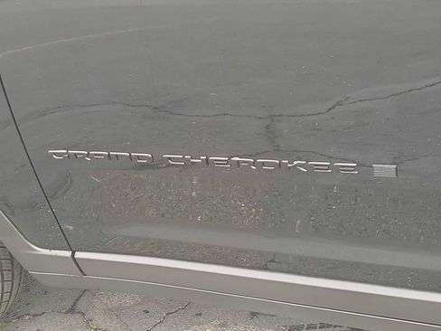 New 2026 Jeep Grand Cherokee Altitude image 15