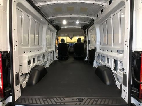 New 2026 Ford Transit 250 148 Medium Roof RWD image 22