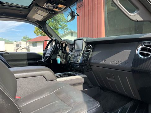 Used 2016 Ford F350 Lariat w/ Lariat Ultimate Package AWD/4WD image 19