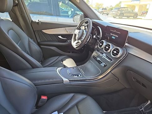 Used 2022 Mercedes-Benz GLC 300 GLC 300 image 4