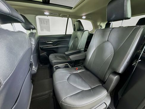 Certified 2024 Toyota Grand Highlander AWD image 23