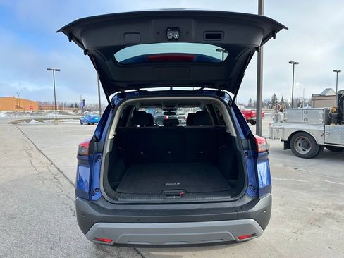 Used 2023 Nissan Rogue SV image 8