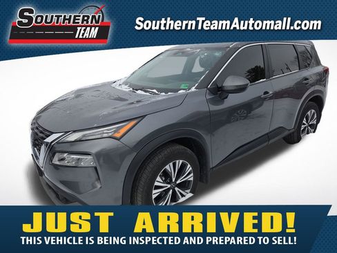 Certified 2022 Nissan Rogue SV image 1