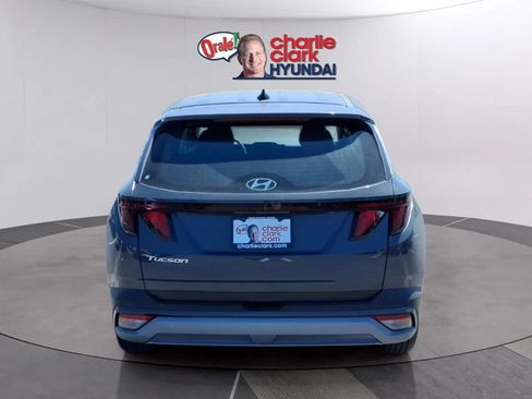 New 2026 Hyundai Tucson SE image 4