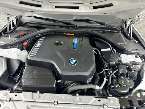 Used 2023 BMW 330e w/ Parking Assistance Package image 33