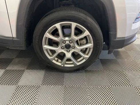 Used 2025 Jeep Compass Limited AWD/4WD image 24
