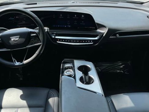Used 2024 Cadillac Lyriq Tech RWD image 16