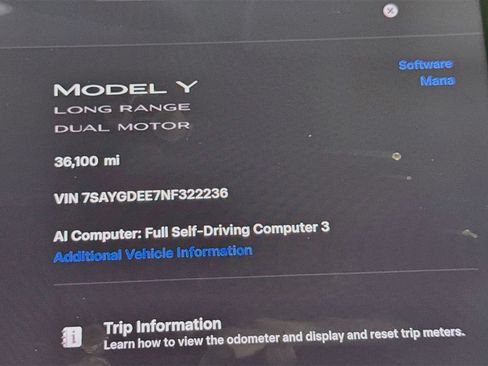 Used 2022 Tesla Model Y Long Range AWD/4WD image 15