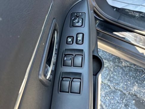 Used 2023 Mitsubishi Outlander Sport ES AWD/4WD image 23
