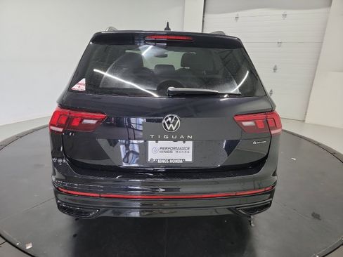 Used 2023 Volkswagen Tiguan SE R-Line AWD/4WD image 8