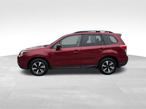 Used 2017 Subaru Forester 2.5i Premium w/ All-Weather Package AWD/4WD image 6