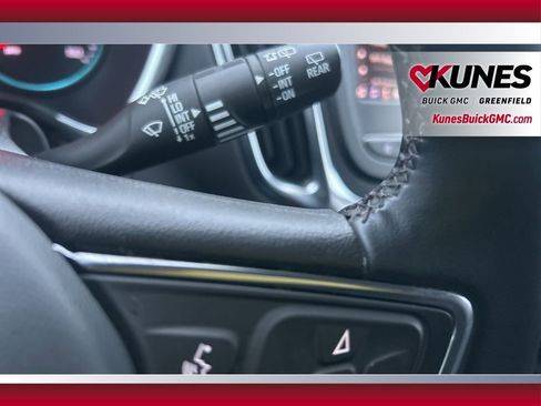 Used 2024 Chevrolet Equinox LT image 28