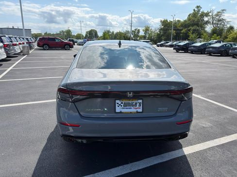 Used 2025 Honda Accord Touring image 5