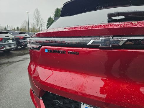 New 2026 Chevrolet Equinox EV RS image 24