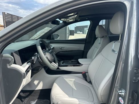 New 2026 Hyundai Tucson Limited image 24