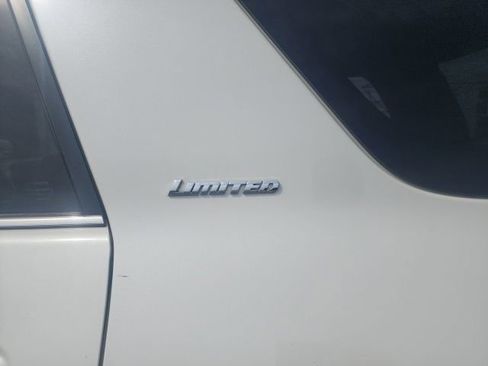 Used 2020 Toyota 4Runner Limited AWD/4WD image 11