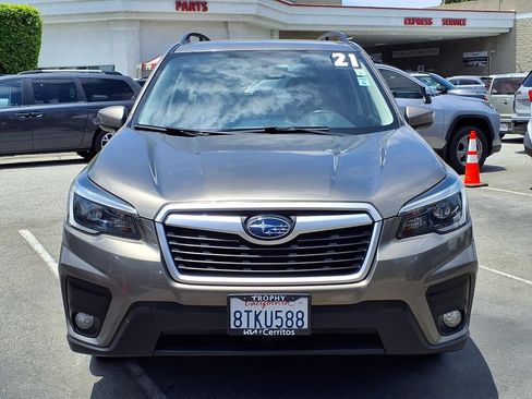 Used 2021 Subaru Forester Premium AWD/4WD image 6